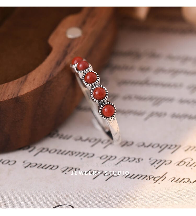 「Crimson Beauty」 925 Silver Luxurious Red Agate Ring